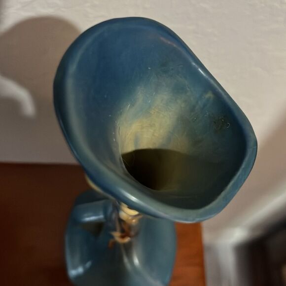 Roseville Pottery Snowberry Blue  7 in Vase - Picture 3 of 6